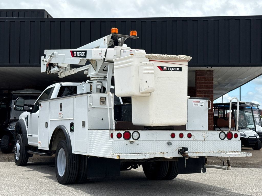 Used 2019 Ford F550 4x4 Regular Cab Super Duty image 7
