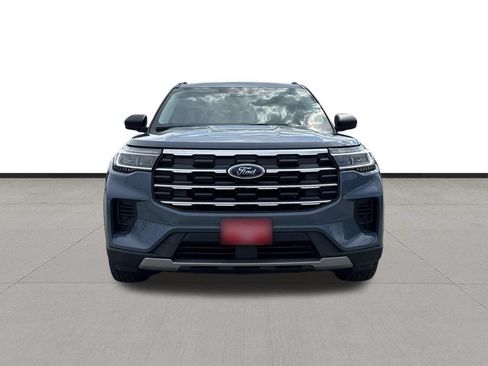 Used 2026 Ford Explorer Active RWD image 2