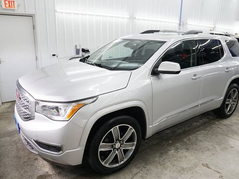 Used 2017 GMC Acadia Denali image 7