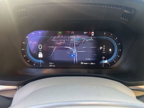 Used 2023 Volvo XC60 B5 Plus image 16