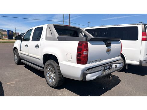 Used 2009 Chevrolet Avalanche LS AWD/4WD image 7