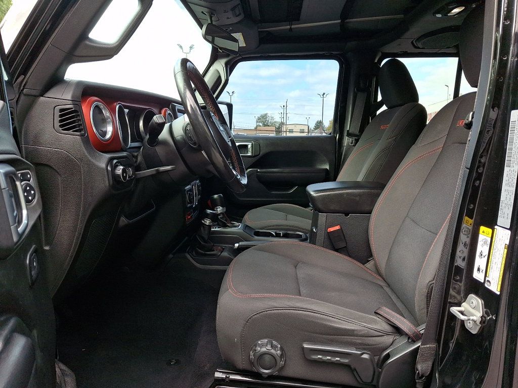 Used 2018 Jeep Wrangler Unlimited Rubicon w/ Cold Weather Group AWD/4WD image 22
