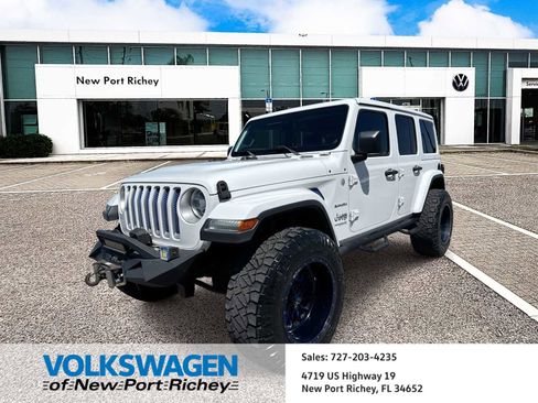 Used 2018 Jeep Wrangler Unlimited Sahara AWD/4WD image 1