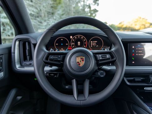 New 2026 Porsche Cayenne AWD/4WD image 30