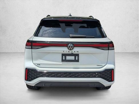 New 2026 Volkswagen Tiguan SE R-Line AWD/4WD image 6