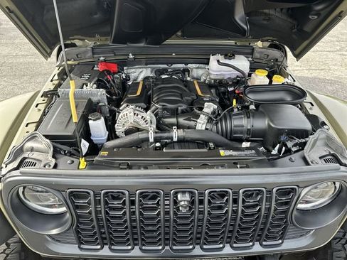 Used 2025 Jeep Wrangler Unlimited Rubicon 392 AWD/4WD image 20