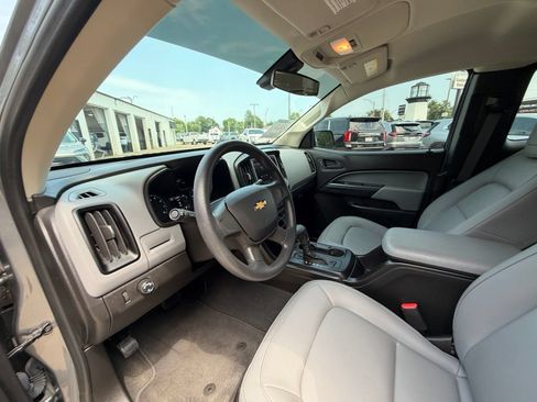 Used 2021 Chevrolet Colorado W/T RWD image 10