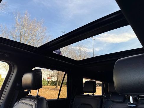 Used 2020 Ford Expedition Max Limited image 31