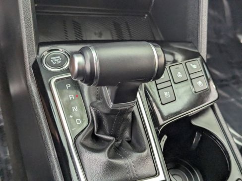 Used 2025 Kia Sportage SX image 27