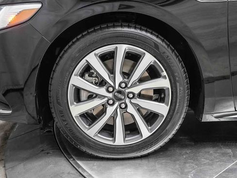 Used 2019 Lincoln Continental w/ Equipment Group 500A image 13