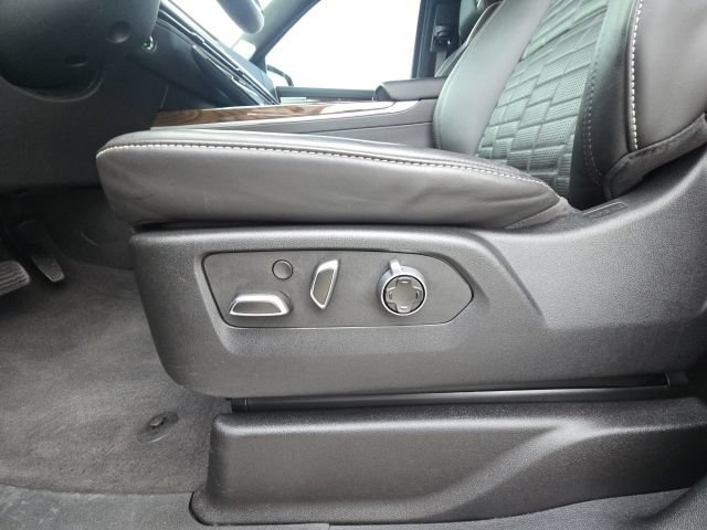 Used 2025 Cadillac Escalade Sport Platinum AWD/4WD image 23
