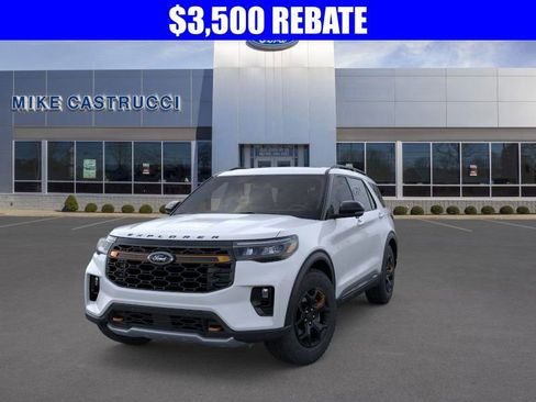 New 2026 Ford Explorer Tremor image 2