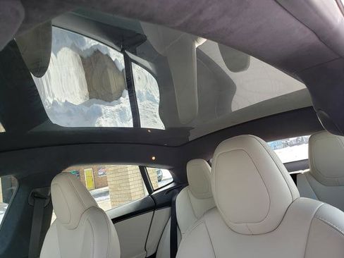 Used 2021 Tesla Model S AWD image 12