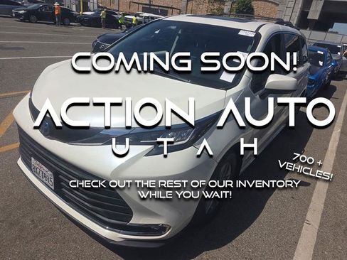 Used 2021 Toyota Sienna XLE w/ XLE Plus Package FWD image 1