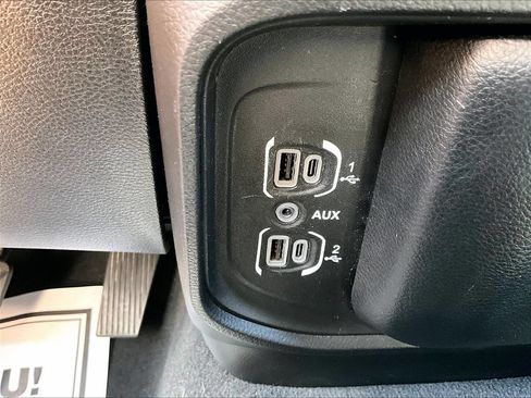 Used 2019 RAM 1500 Laramie AWD/4WD image 33