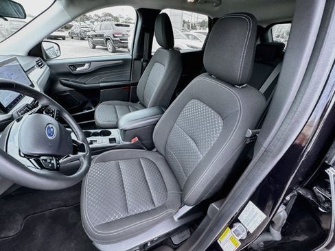 Used 2023 Ford Escape Active w/ Tech Pack #2 AWD/4WD image 18