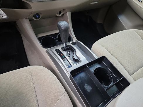 Used 2006 Toyota Tacoma PreRunner image 25