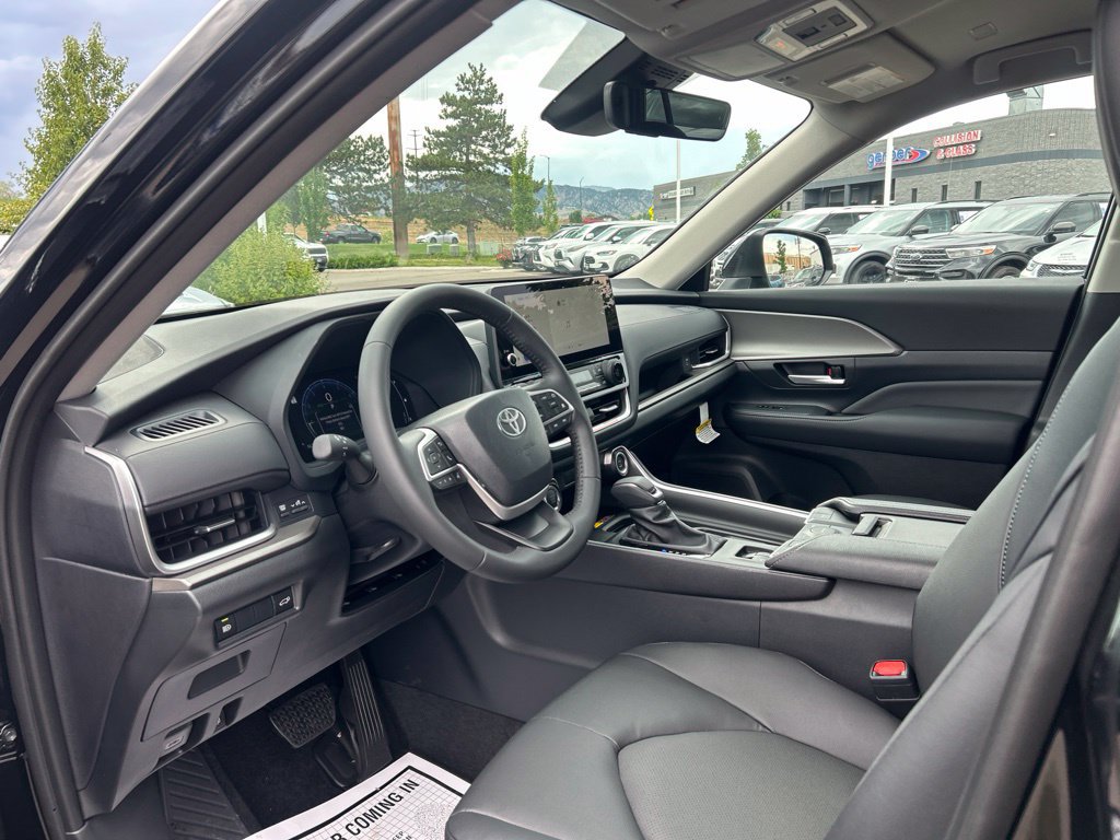 Used 2026 Toyota Grand Highlander FWD image 23