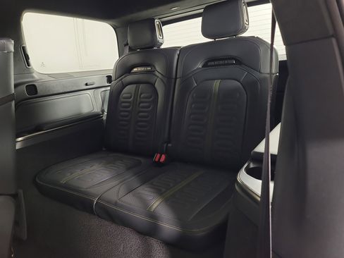 Used 2024 Rivian R1S Adventure AWD/4WD image 22