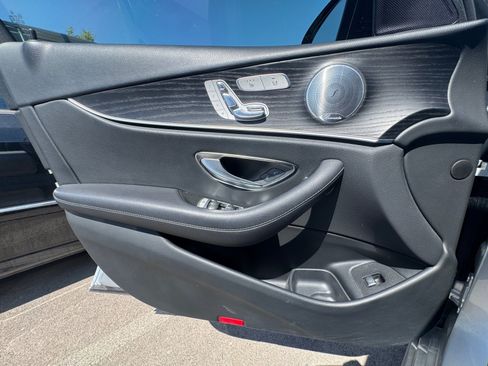 Used 2019 Mercedes-Benz E 300 4MATIC image 30