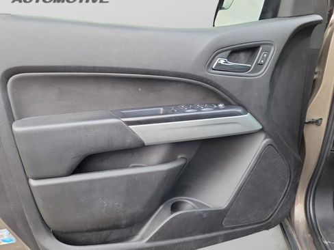 Used 2017 Chevrolet Colorado LT w/ LT Convenience Package image 17