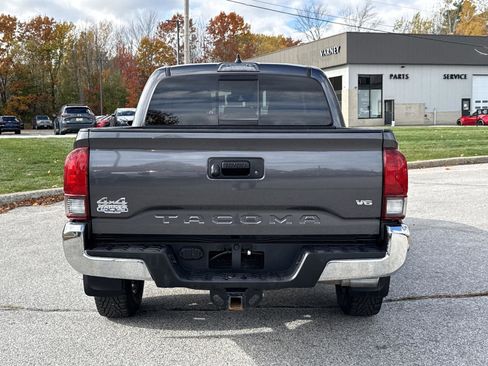 Used 2022 Toyota Tacoma SR5 image 6