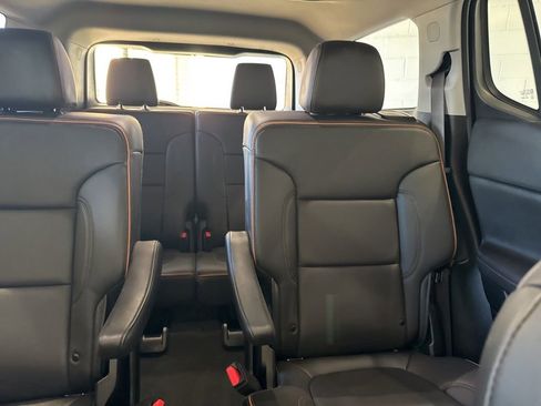 Used 2023 GMC Acadia AT4 w/ Preferred Package image 16