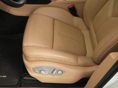 Used 2022 Porsche Macan S image 42