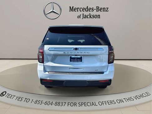 Used 2023 Chevrolet Suburban LT w/ Luxury Package RWD image 7