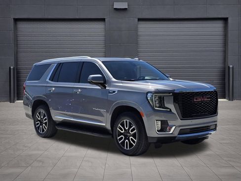 Used 2021 GMC Yukon SLT w/ SLT Premium Package RWD image 3