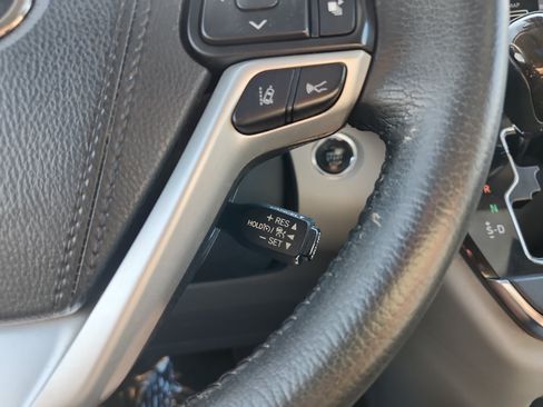Used 2018 Toyota Sienna XLE w/ XLE Navigation Package AWD/4WD image 22