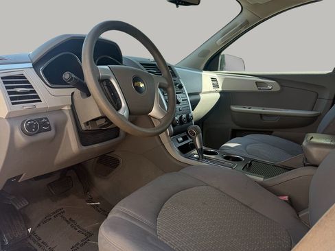 Used 2012 Chevrolet Traverse LS FWD image 10