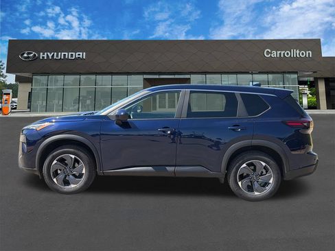 Used 2025 Nissan Rogue SV FWD image 8