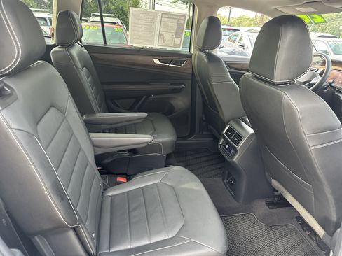 Used 2026 Volkswagen Atlas SEL AWD/4WD image 7