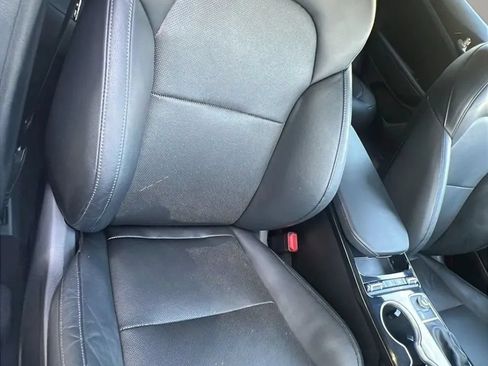 Used 2018 Kia Stinger RWD image 17
