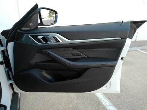 Used 2023 BMW i4 eDrive40 RWD image 18