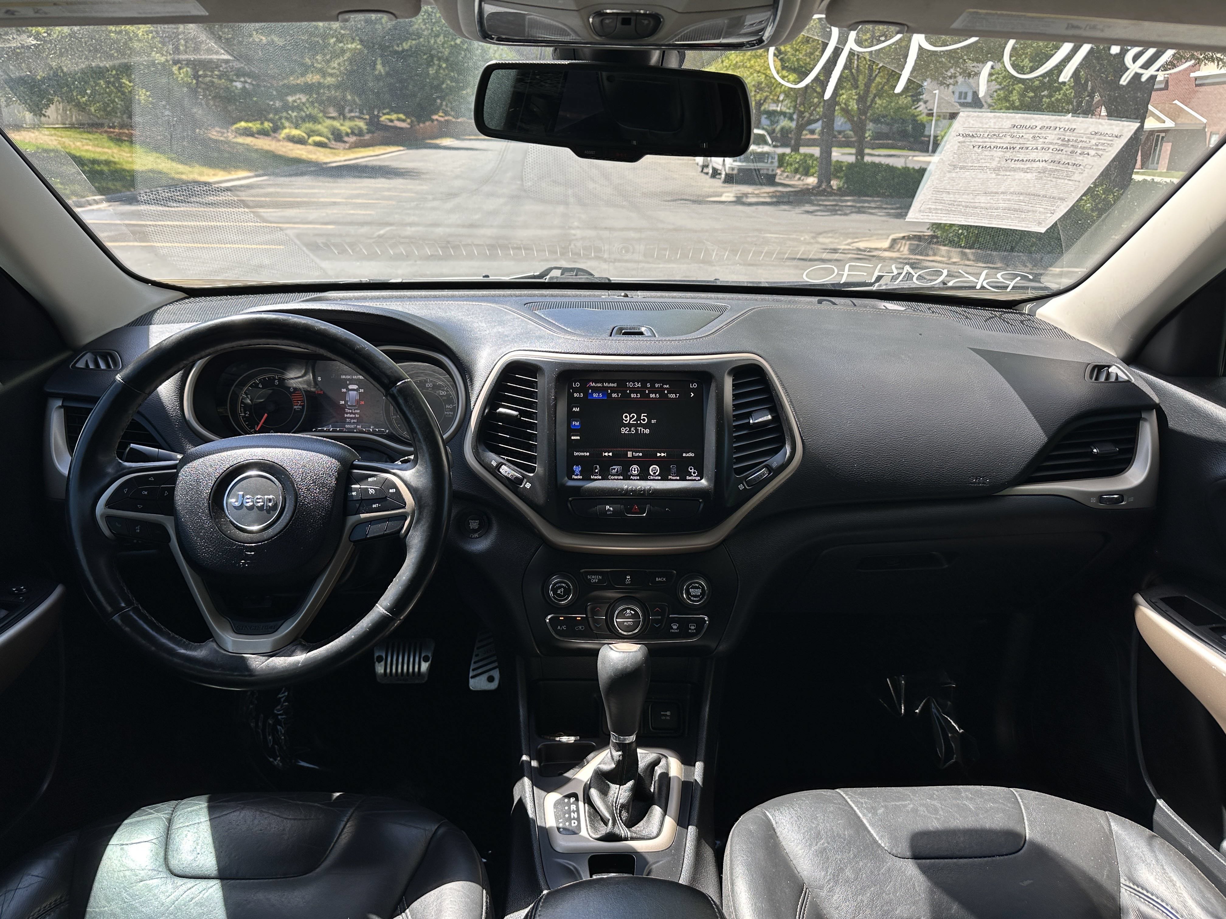 Used 2018 Jeep Cherokee Limited FWD image 18