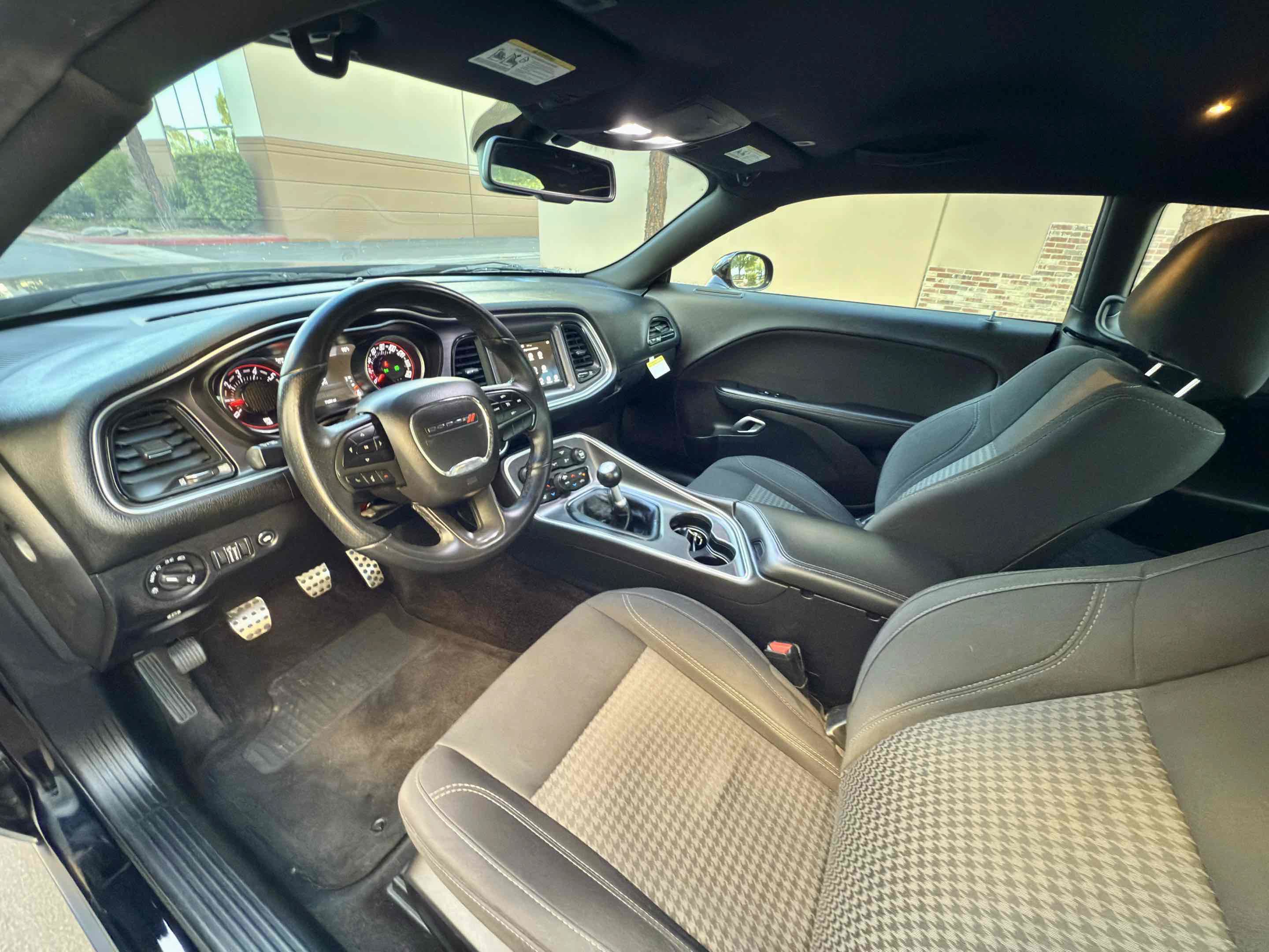 Used 2018 Dodge Challenger R/T RWD image 27