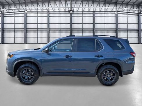New 2026 Honda Pilot TrailSport image 2