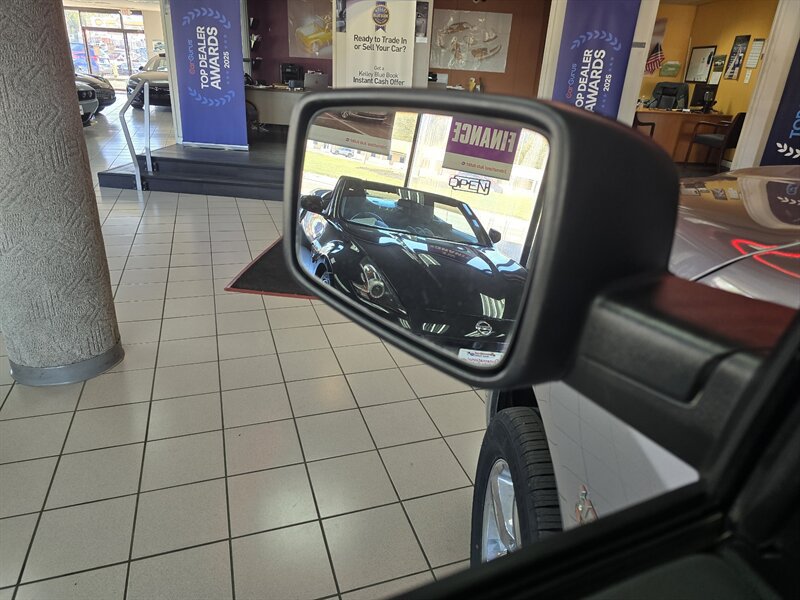 Used 2020 RAM 1500 Classic SLT AWD/4WD image 15