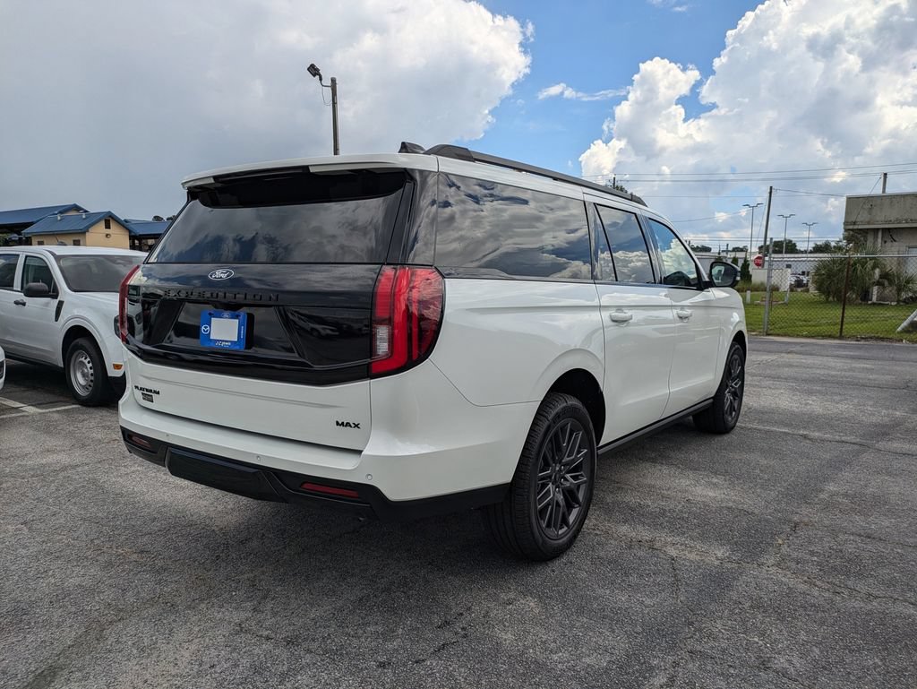 New 2027 Ford Expedition Max Platinum w/ Stealth Appearance Package RWD image 4