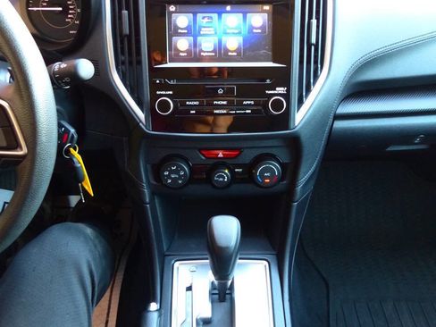 Used 2021 Subaru Impreza 2.0i Premium image 32