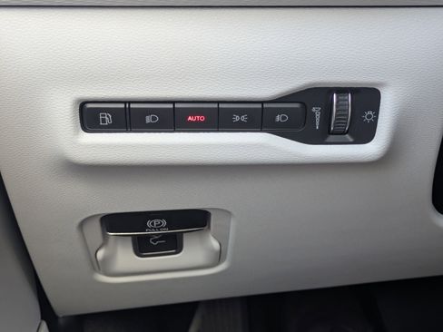 New 2026 Jeep Cherokee Limited image 17