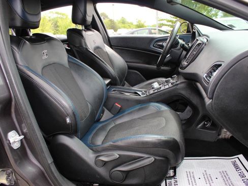 Used 2016 Chrysler 200 S AWD/4WD image 20