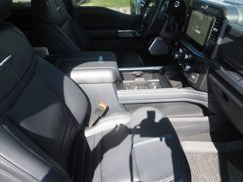 Used 2025 Ford F350 Platinum image 24