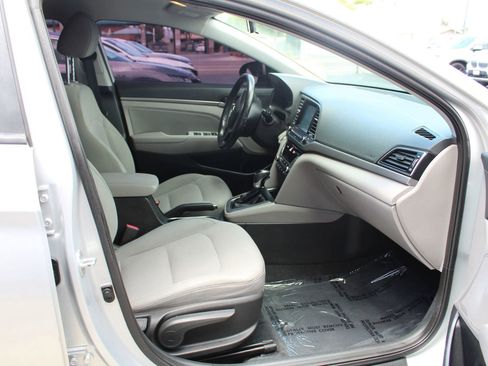 Used 2017 Hyundai Elantra SE w/ SE A/T Tech Package 03 FWD image 10