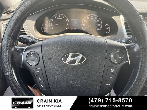 Used 2011 Hyundai Genesis 4.6 RWD image 22