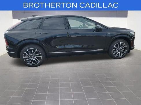 Used 2026 Cadillac Optiq Sport 1 AWD/4WD image 9