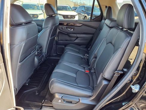 Certified 2024 Honda Pilot Touring image 11