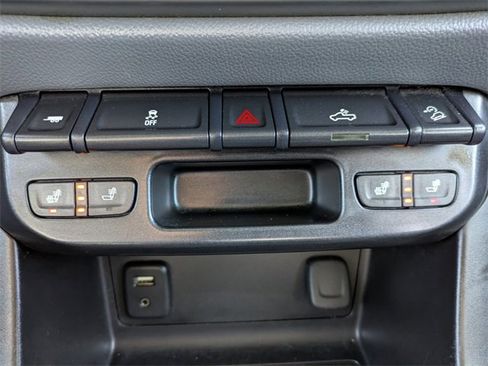 Used 2018 Chevrolet Colorado Z71 image 23